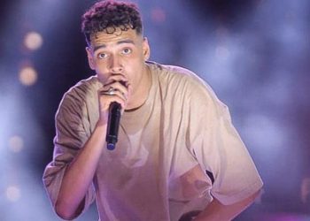 مغني راب شهير يغيير كلمات ابتهال ديني بحفل ضخم في مصر و نقابة المهن الموسيقية تتحرك