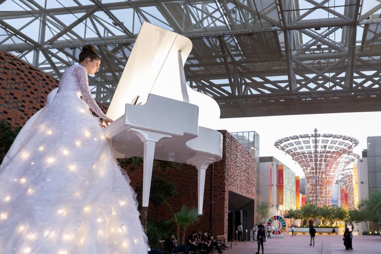 127 143627 flying piano music show dazzles visitors expo 2020 7