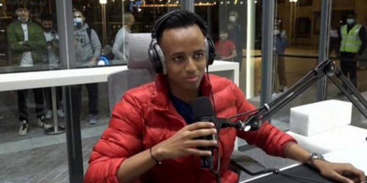 بالفيديو ابو فلة يجمع 10 مليون دولار بعد ان حبس نفسه 11 يوم في ساحة برج خليفة 1 بالفيديو ابو فلة يجمع 10 مليون دولار بعد ان حبس نفسه 11 يوم في ساحة برج خليفة