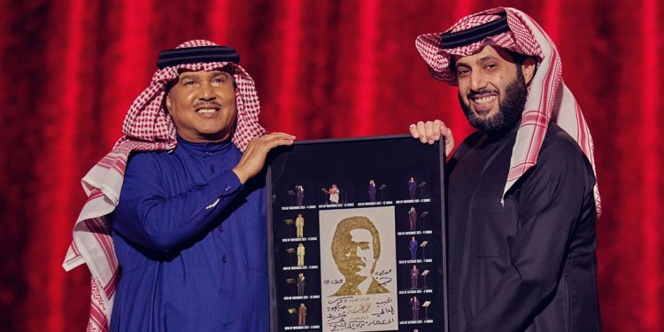 بعد حفل ضخم في موسم الرياض تركي آل الشيخ يكرم فنان العرب محمد عبده 1 بعد حفل ضخم في موسم الرياض تركي آل الشيخ يكرم فنان العرب محمد عبده