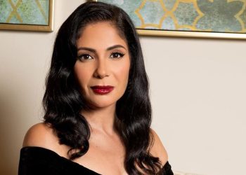 لأسباب صحية منى زكي خارج السباق الرمضاني المقبل