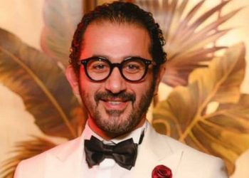 أحمد حلمي يناقش قضايا الزواج بمسلسل عبر الإذاعة في رمضان