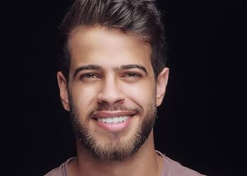 أدهم نابلسي يبدأ بتسجيل ونشر القرآن الكريم بصوته