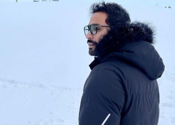 كريم فهمي وسط الثلوج في لبنان لهذا السبب