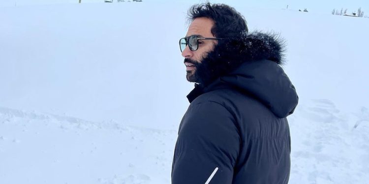 كريم فهمي وسط الثلوج في لبنان لهذا السبب 1 كريم فهمي وسط الثلوج في لبنان لهذا السبب