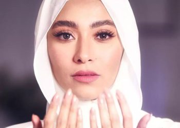 زيزي عادل تعلن اعتزال الغناء والإتجاه للإلتزام الديني