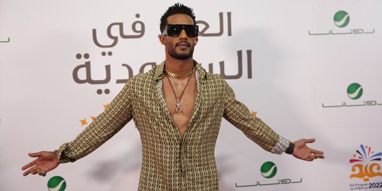 محمد رمضان يشعل اجواء حفل العيد في جدة وسط حضور ضخم 1 محمد رمضان يشعل اجواء حفل العيد في جدة وسط حضور ضخم