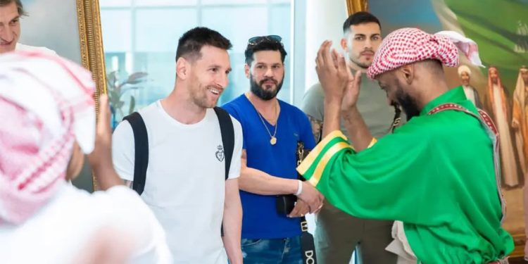 ميسي يصل بإجازة الى السعودية وتعينه سفيراً للسياحة في المملكة 1 ميسي يصل بإجازة الى السعودية وتعينه سفيراً للسياحة في المملكة