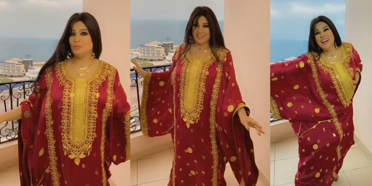 نجوى كرم تغازل فيفي عبده بعد رقصها على انغام اغنيتها