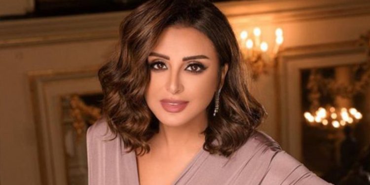 أنغام تفاجئ إحدى معجباتها وتحقق حلمها 1 أنغام تفاجئ إحدى معجباتها وتحقق حلمها