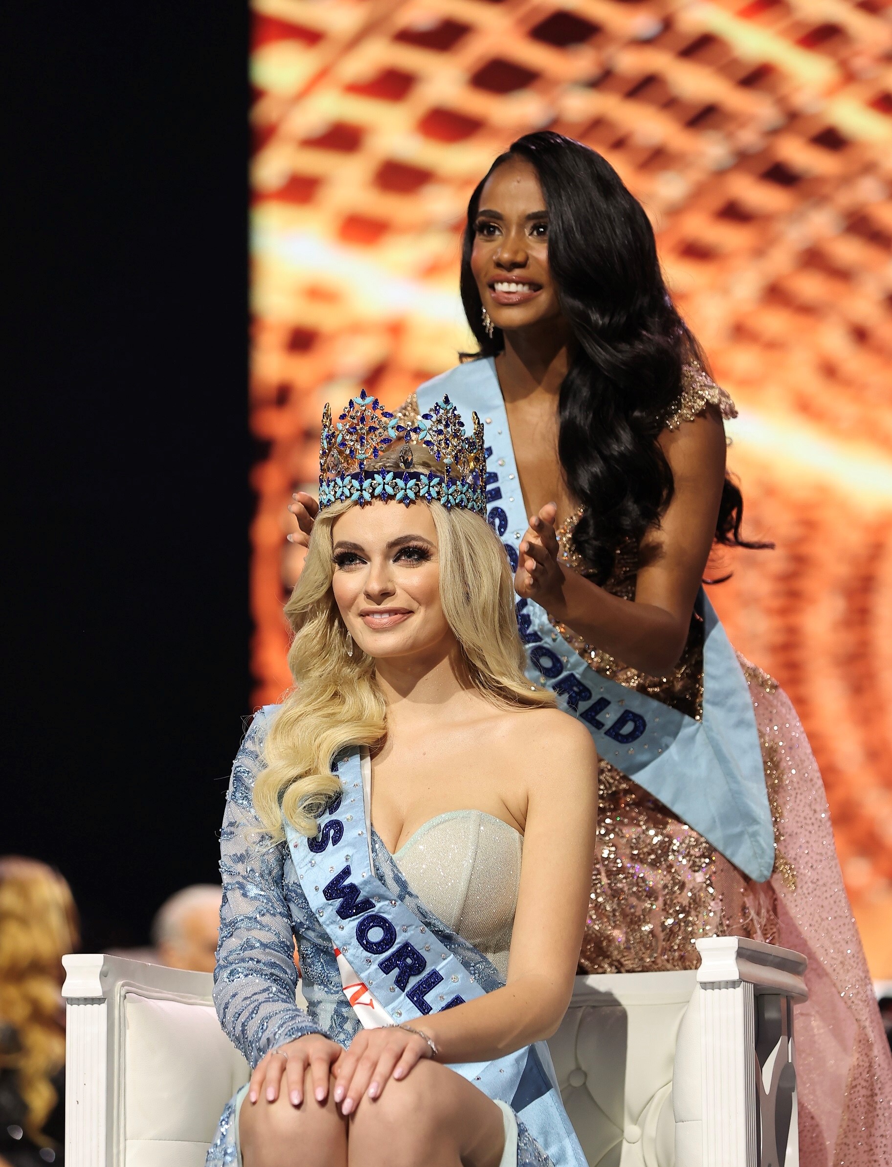 Miss World 2019 Toni Ann Singh crowns the 70th Miss World Karolina Bielawska from Poland 2