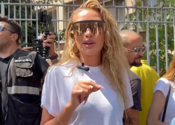 بالفيديو مايا دياب تطالب بإعدام مغتصب الأطفال بتظاهرة امام عدلية بيروت