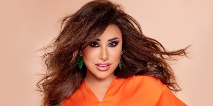 بالورود وملايين المشاهدات نجوى كرم تحصد نجاح حلوة الدنيي