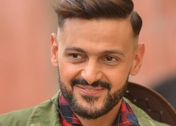 رامز جلال يشوق جمهوره لفيلمه الجديد اخي فوق الشجرة بصورة مفاجئة