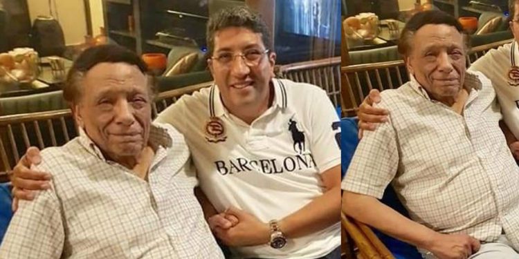 عادل امام يشعل مواقع التواصل بصورة جديدة 1 عادل امام يشعل مواقع التواصل بصورة جديدة