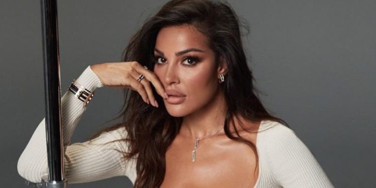 نادين نسيب نجيم الوجه الاعلاني لعطر كارولينا هيريرا الجديد