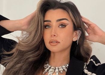 هنا الزاهد ترد بعد انتشار فيديو وهي تشتم شخص حاول ان يتصور معها