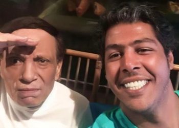 عادل امام في اول صورة بعد شائعات اصابته بالزهايمر