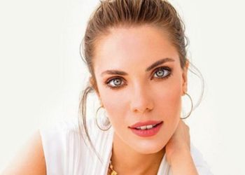 ايدا ايجي الشهيرة بيلدز من مسلسل التفاح الحرام مكرمة في حفل الموركس دور