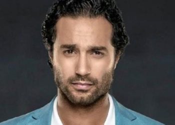كريم فهمي يهاجم مشاهير تيك توك ويتلقى رداً صادماً