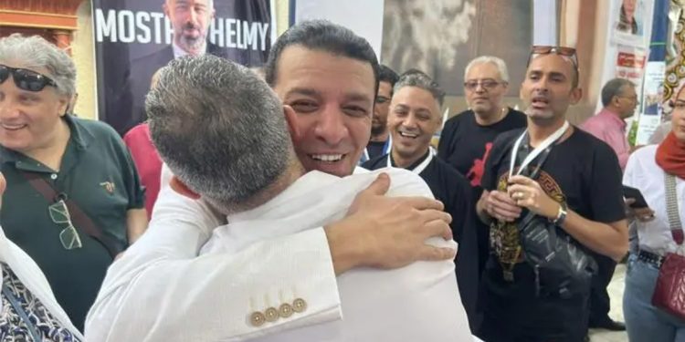 مصطفى كامل يفوز بمنصب نقيب المهن الموسيقية في مصر