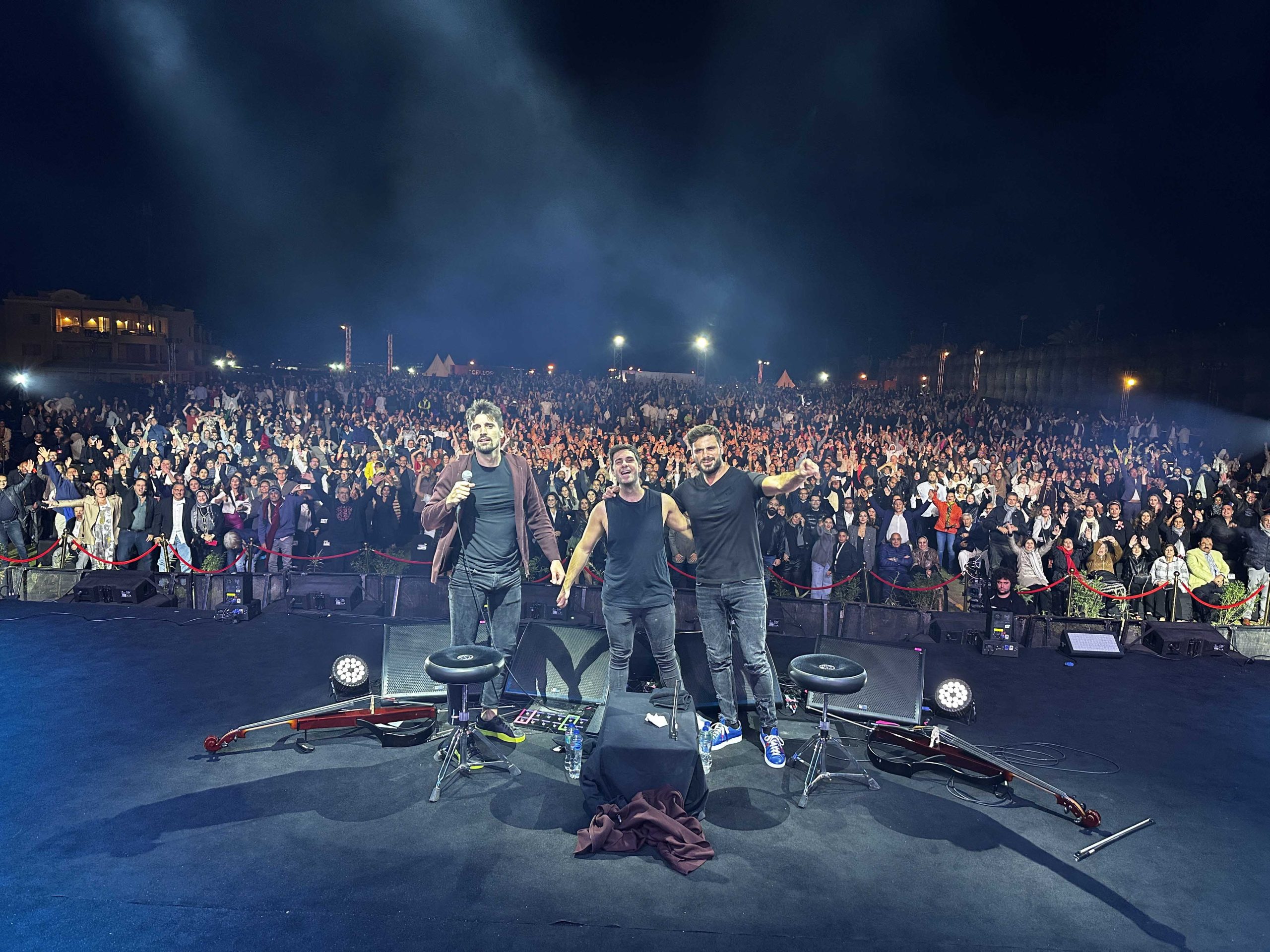 HAUSER 2Cellos Egypt 3 scaled