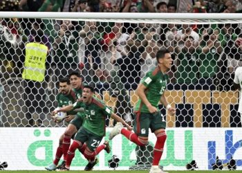 المنتخب السعودي يودع منافسات كأس العالم بعد خسارته امام المكسيك