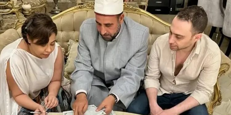 عاجل - شيرين تفجر مفاجأة وتتزوج حسام حبيب من جديد 1 عاجل – شيرين تفجر مفاجأة وتتزوج حسام حبيب من جديد