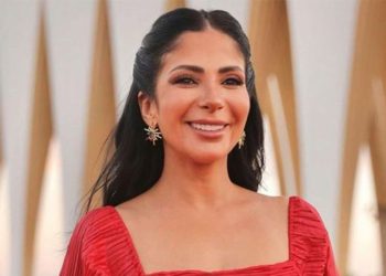 استبعاد منى زكي من مهرجان البحر الأحمر بسبب فيلمها الأخير