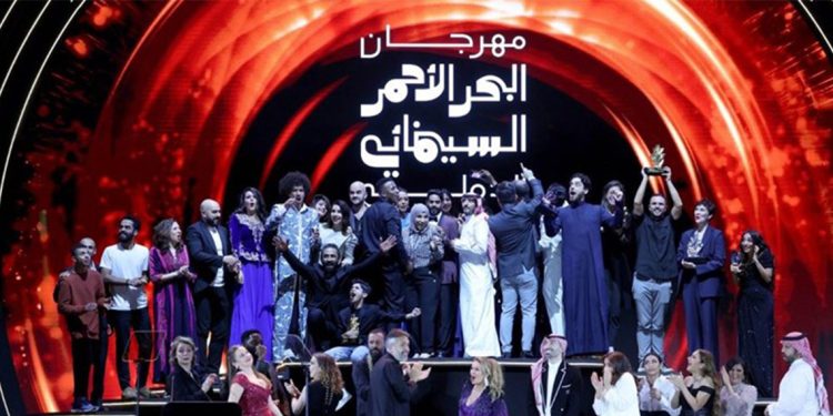 الفيلم العراقي جنائن معلقة يفوز بجائزة مهرجان البحر الأحمر السينمائي