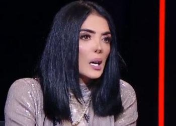 حورية فرغلي تزرع عظام من قفصها الصدري لترميم انفها