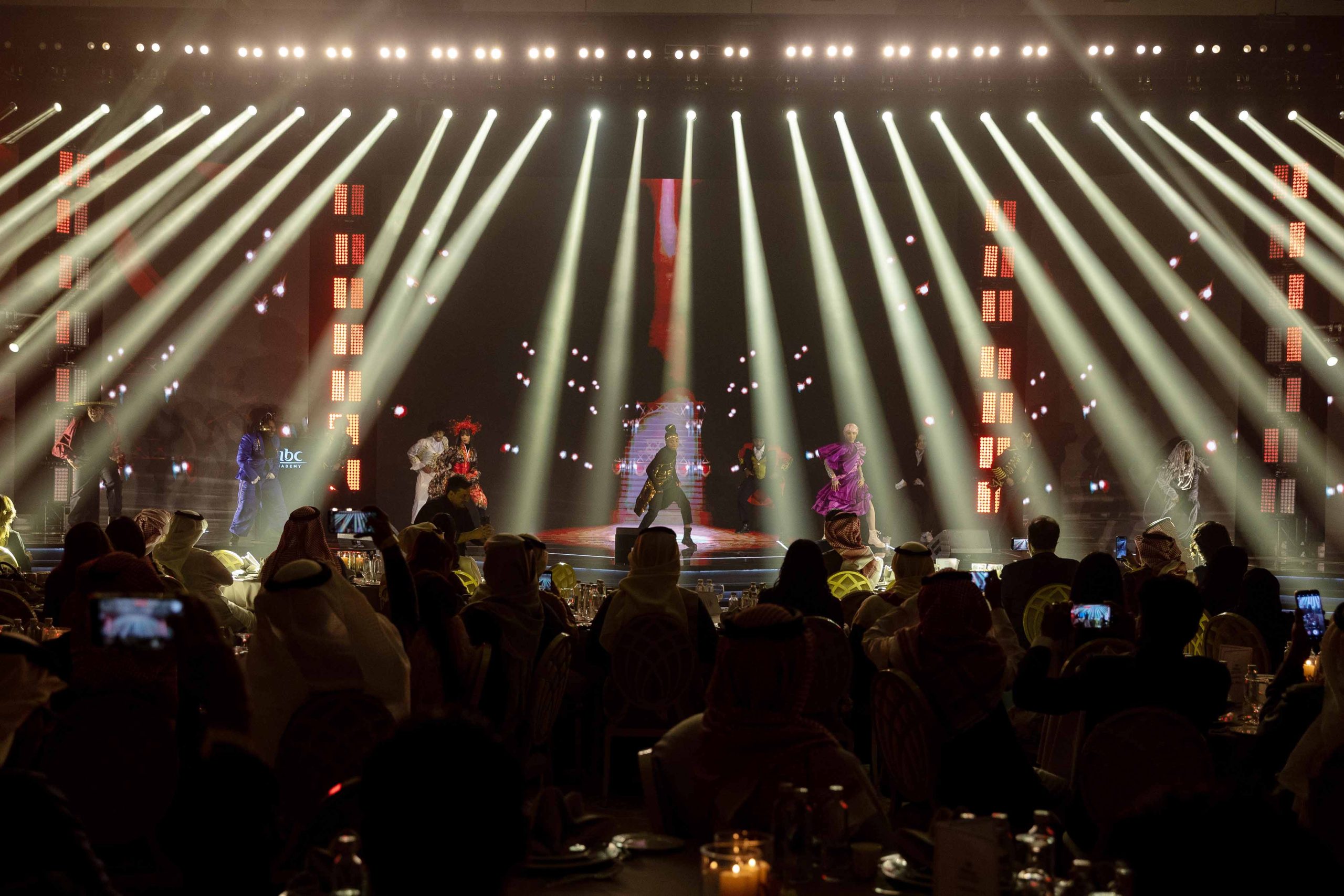 MBC ACADEMY Creative Nation Roadshow Finale فرقة أسد الحائزة على المركز الأول في فئة الفنون الأدائية في عرض ترفيهي scaled