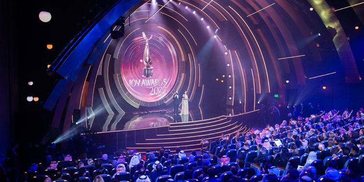 حفل جوي اووردز يكرم المبدعين في عالم الترفيه بحفل يفوق الخيال 1 حفل جوي اووردز يكرم المبدعين في عالم الترفيه بحفل يفوق الخيال