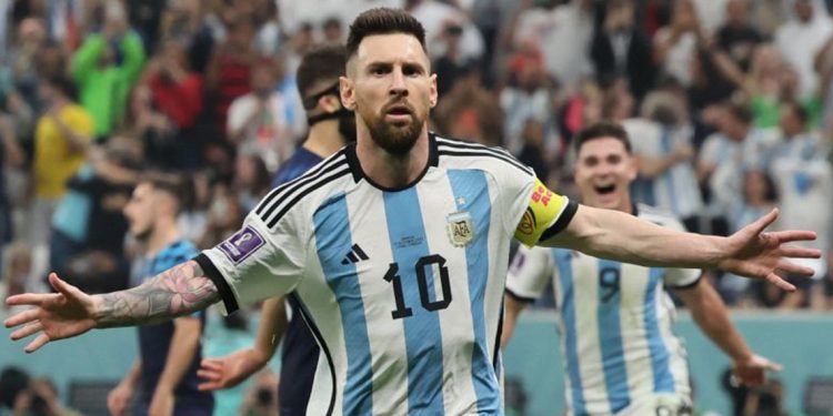 نادي الهلال السعودي يقدم عرض خيالي لضم ميسي الى صفوفه 1 نادي الهلال السعودي يقدم عرض خيالي لضم ميسي الى صفوفه