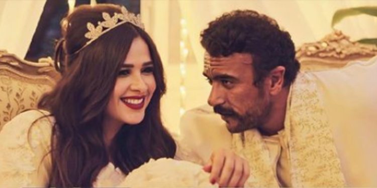 مشهد زفاف ياسمين عبدالعزيز وأحمد العوضي في ضرب نار يتصدر 1 مشهد زفاف ياسمين عبدالعزيز وأحمد العوضي في ضرب نار يتصدر