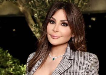 اليسا تصارح الجمهور عن سبب تأجيل اصدار جديدها