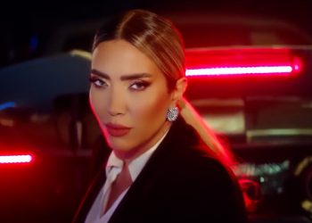 ليلى شندول تعايد الجمهور بفيديو كليب مختصر الكلام