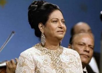 حفيدة أم كلثوم تقاضي عمرو مصطفى لاستخدامه صوتها بالذكاء الاصطناعي