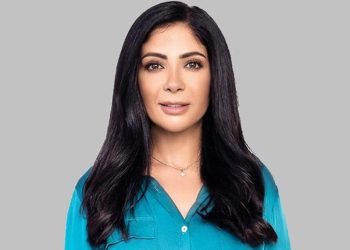 منى زكي في أول حوار جماهيري شعبي مع محمود سعد