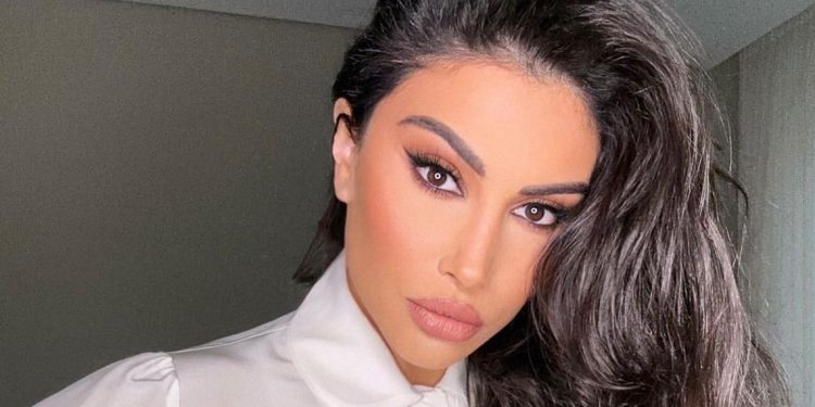 إليان خوند تنتقل الى قناة الجديد وتستعد لبرنامج حواري ضخم 1 إليان خوند تنتقل الى قناة الجديد وتستعد لبرنامج حواري ضخم