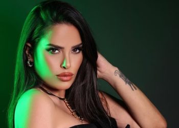 بعد التحقيق معها تغريم سارة زكريا ومنعها نهائيًا من الغناء في مصر
