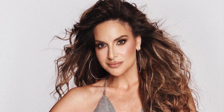 بالفيديو هيلدا خليفة مفاجأة حفل الموركس دور 1 بالفيديو هيلدا خليفة مفاجأة حفل الموركس دور