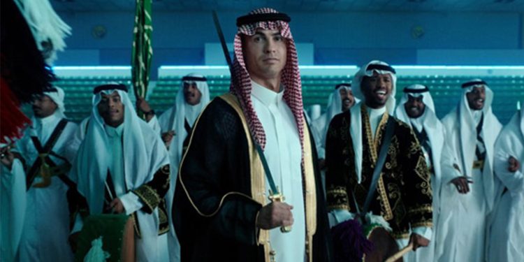 بالزي التقليدي رونالدو يحتفل باليوم الوطني السعودي