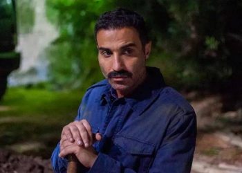 كاتب مسلسل سفاح الجيزة يهاجم مخرجه بسبب تغييرات في النص