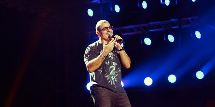 عمرو دياب يستعد لحفل ضخم في كوكاكولا أرينا