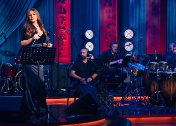 اليسا تدخل بيوت جمهورها بحفل أونلاين تصدر التراند في انطلاق موسم الرياض