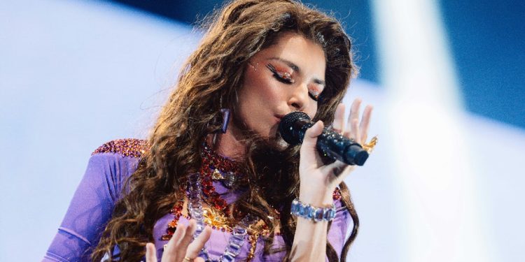 النجمة العالمية شانيا تواين وأداء مبهر خلال حفل الفورمولا1 في أبوظبي 1 النجمة العالمية شانيا تواين وأداء مبهر خلال حفل الفورمولا1 في أبوظبي