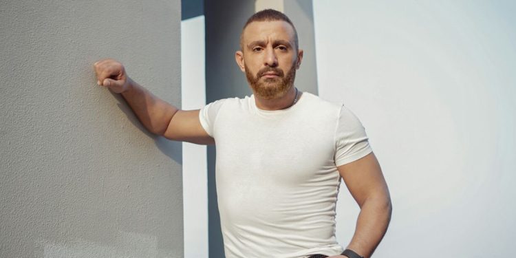 أحمد السقا يخضع لجراحة عاجلة بعد أزمة صحية 1 أحمد السقا يخضع لجراحة عاجلة بعد أزمة صحية