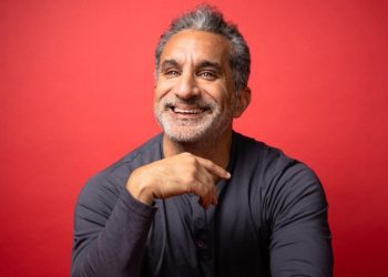 باسم يوسف ضيف معرض الشارقة للكتاب غداً