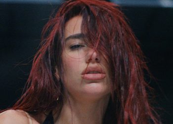 دوا ليبا تفتتح ألبومها الجديد بأغنية راقصة